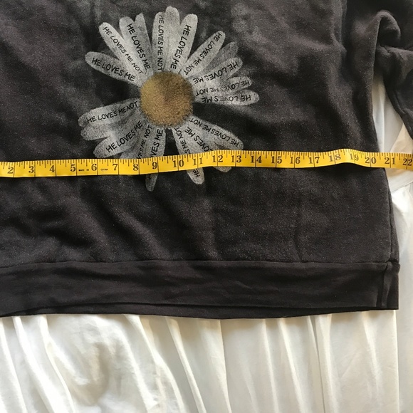 Project Social T - Super Soft Daisy Sweatshirt <3 - Picture 4 of 4